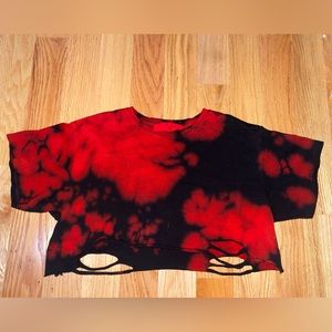 Cropped black and red tie-dyeT-shirt from LF!! Lightly worn. So cute❤️
